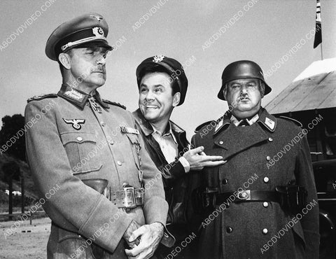 John Banner Bob Crane and unknown guest star TV Hogan's Heroes 3077-20