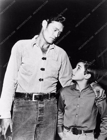 Chuck Connors Johnny Crawford western TV show The Rifleman 3110-23