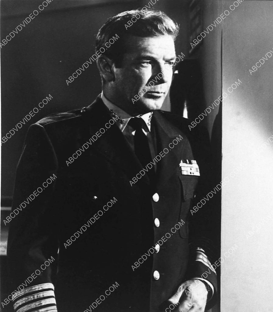 Richard Basehart TV Voyage to the Bottom of the Sea 313329 ABCDVDVIDEO