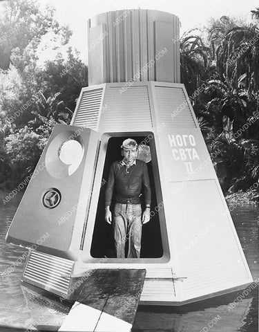 Bob Denver in the space capsule TV Gilligan's Island 3144-16