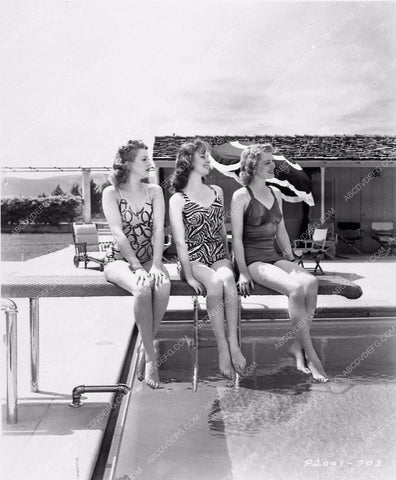 Susan Hayward Betty Grable bathingsuits 3162-34