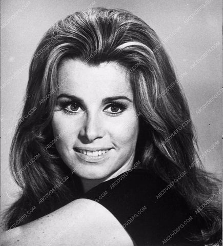 Stefanie Powers portrait 3164-28