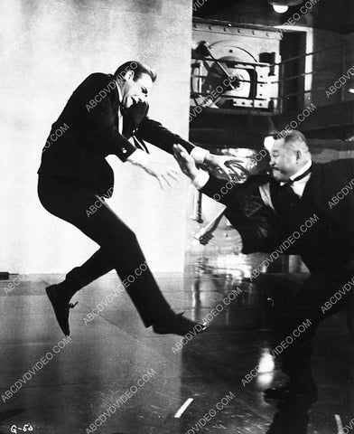 Sean Connery Harold Sakata James Bond film Goldfinger 3166-33