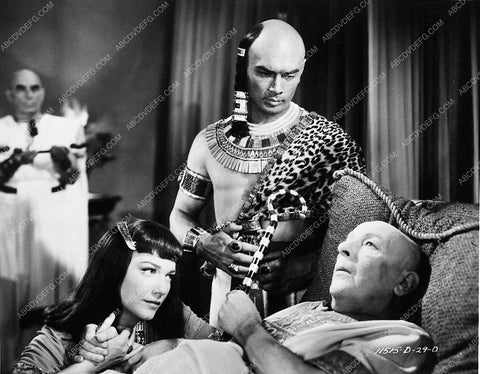 Yul Brenner Anne Baxter The Ten Commandments 3229-12