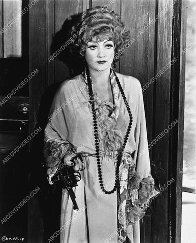 Anne Baxter w a pistol film Fool's Parade 3262-23