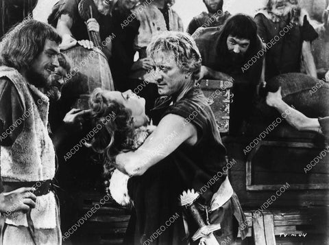 Janet Leigh Kirk Douglas film The Vikings 3262-25