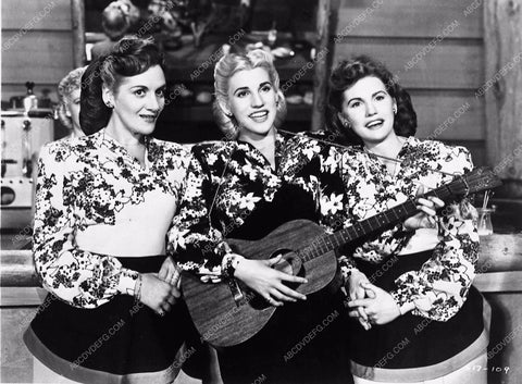 Andrew Sisters Hollywood Canteen 3268-10