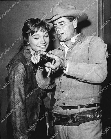 candid Glenn Ford Shirley MacLaine on set film The Sheepman 3273-05