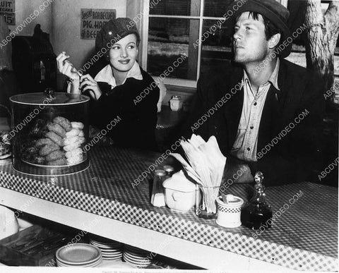 Veronica lake Joel McCrea at the counter film Sullivan's Travels 3275-23