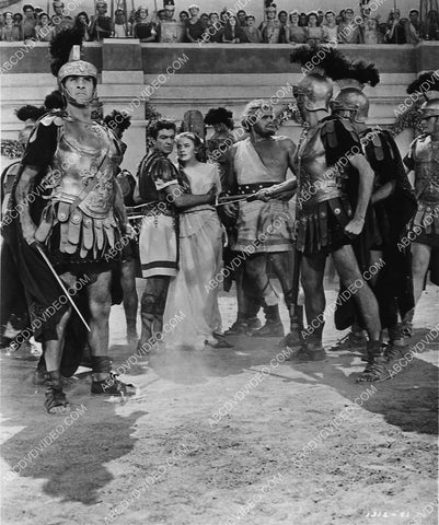 Robert Taylor in the arena film Quo Vadis 3341-07
