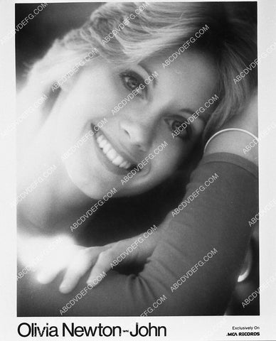 Olivia Newton-John portrait 3381-05