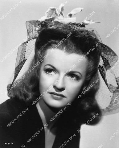 Dale Evans portrait 3381-32