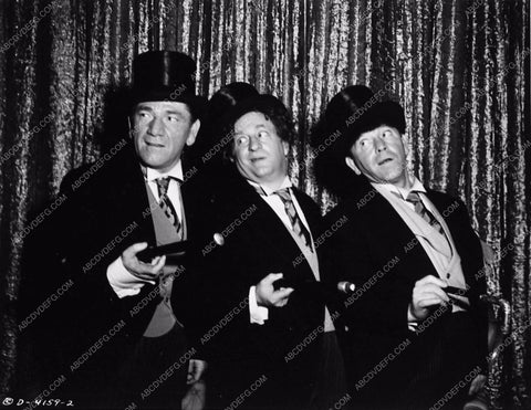Three Stooges Moe Larry Shemp comedy short Malice in the Palace 3414-02