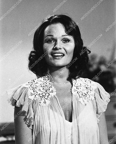 beautiful Valerie Perrine portrait 3443-08