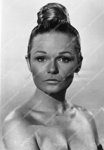 Valerie Perrine portrait 3443-18