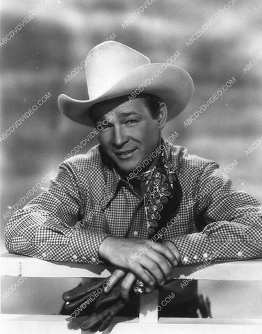 Roy Rogers leaning on the fence 3455a-02