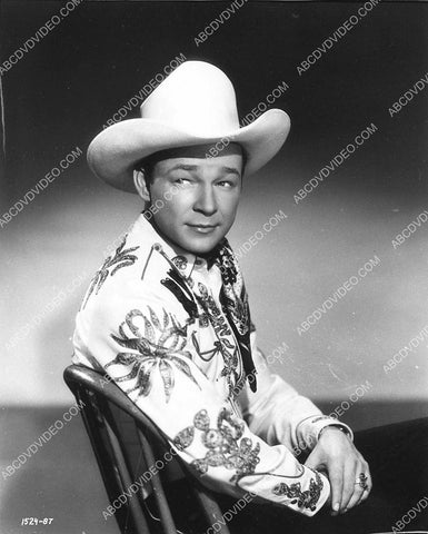 relaxed Roy Rogers portrait 3455a-06