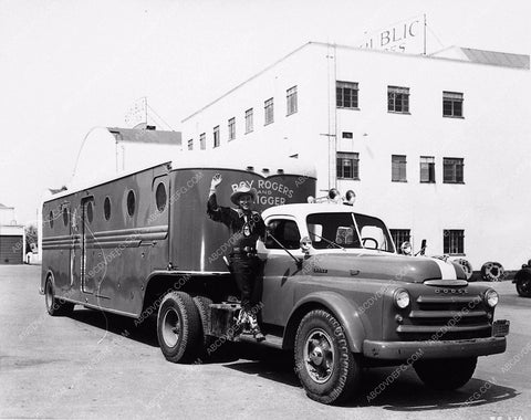 cowboy western star Roy Rogers and Trigger's transport truck 3455c-09