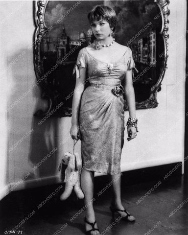 Shirley MacLaine 3488-16