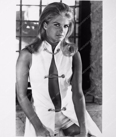 Candice Bergen sporting super sexy wear 3502-17