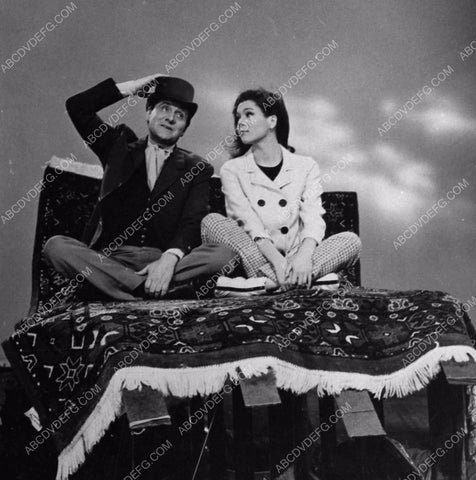 Patrick Macnee Diana Rigg TV show The Avengers 3505a-11