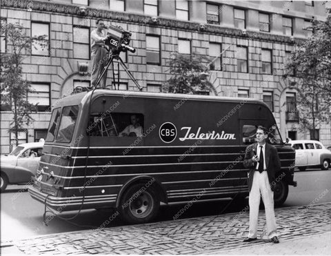 historic broadcast stuff CBS Mobile Television Van super cool 3518-16