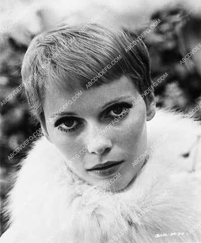 Mia Farrow portrait 3533-13