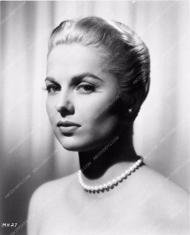 Martha Hyer portrait 3544-36