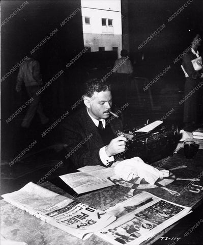 Orson Welles behind the scenes The Stranger 3573-19