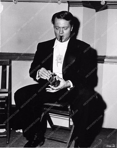 Orson Welles doing magic Follow the Boys 3573-35