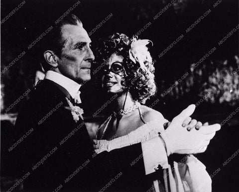 Peter Cushing Tender Dracula 3573-36