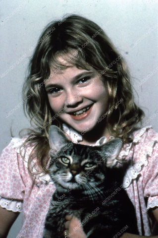 Drew Barrymore w her kitty cat 35m-742