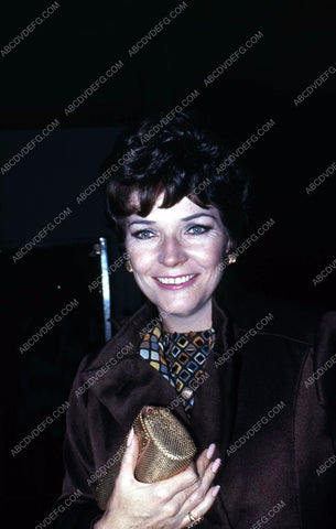 candid Polly Bergen arriving somewhere 35m-803