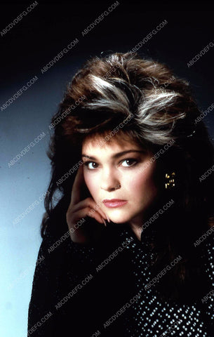 beautiful Valerie Bertinelli portrait 35m-824