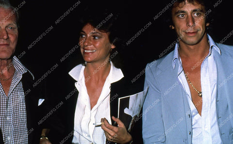 candid Jacqueline Bisset dad Max & Victor Drai 35m-834