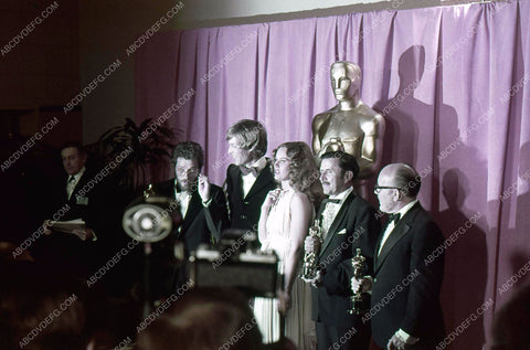 candid Karen Black and someone at Academy Awards 35m-885