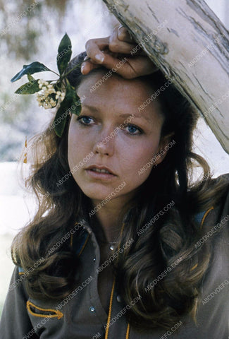 beautiful Susan Blakely outdoors portrait 35m-907