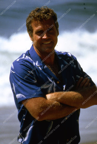 Lee majors on the beach TV The Fall Guy 35m-10083