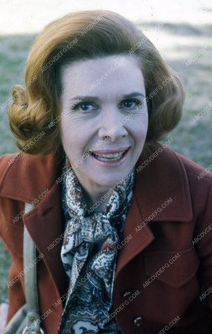 Rosemary Murphy outdoors portrait 35m-10229