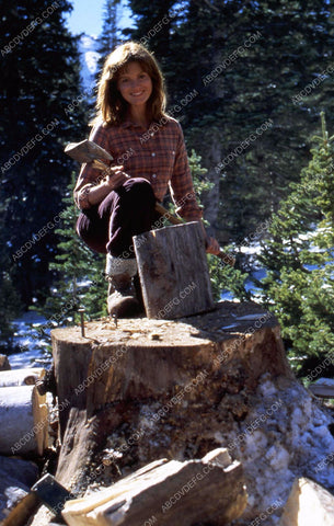 beautiful lumberjack Blair Brown chopping some wood 35m-1043