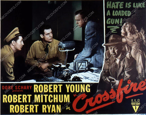 Robert Mitchum Robert Ryan Robert Young film noir Crossfire 35m-10815