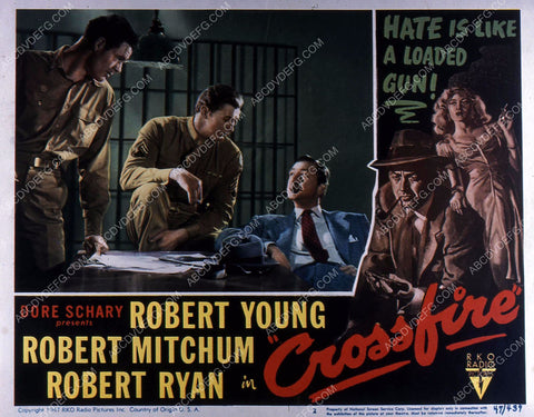 Robert Ryan Robert Mitchum Robert Young film noir Crossfire 35m-10865