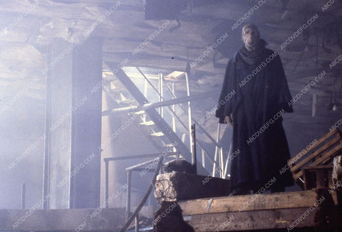Liam Neeson in his laboratory film Darkman 35m-12210