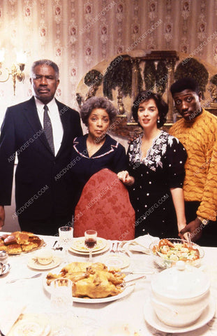 Wesley Snipes Annabella Sciorra Ruby Dee Ossie Davis film Jungle Fever 35m-12217