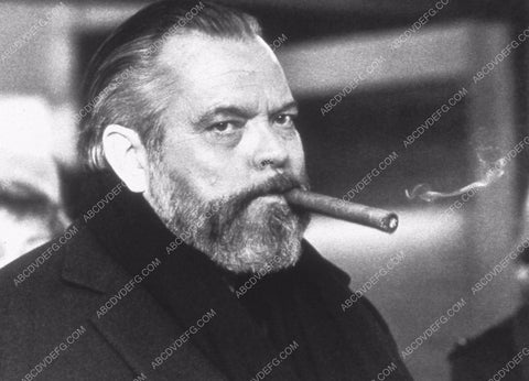 film maker Orson Welles and his cigar portrait 35m-12264