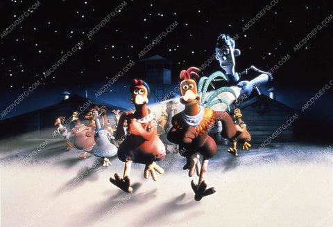 stop motion animated characters film Chicken Run 35m-12365