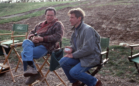 someone interviewing Harrison Ford w his altoids on set film Patriot Games 35m-12810
