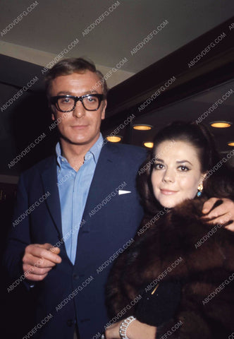 great candid Michael Caine Natalie Wood at film premiere 35m-13220