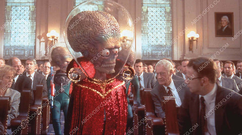 martian alien invaders in congress sci-fi film Mars Attacks 35m-13461