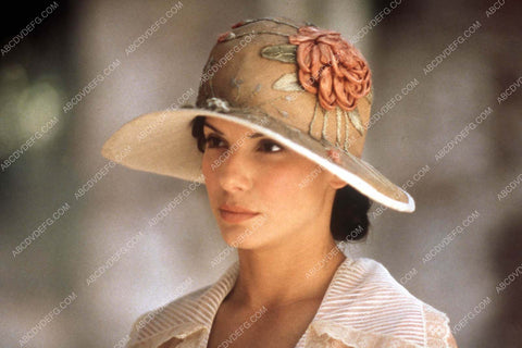Sandra Bullock film In Love and War 35m-13503-2